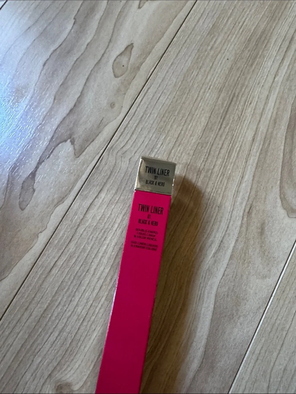 Valentino Twin Liner Eyeliner in 01 Black